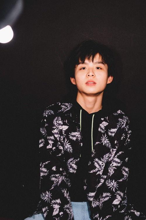 香港娱乐圈粤语吃瓜,粤语“吃瓜”背后的风云变幻